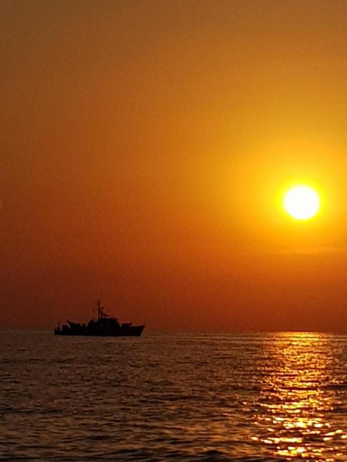 مبيت وإفطار يوريكي Maka المظهر الخارجي الصورة